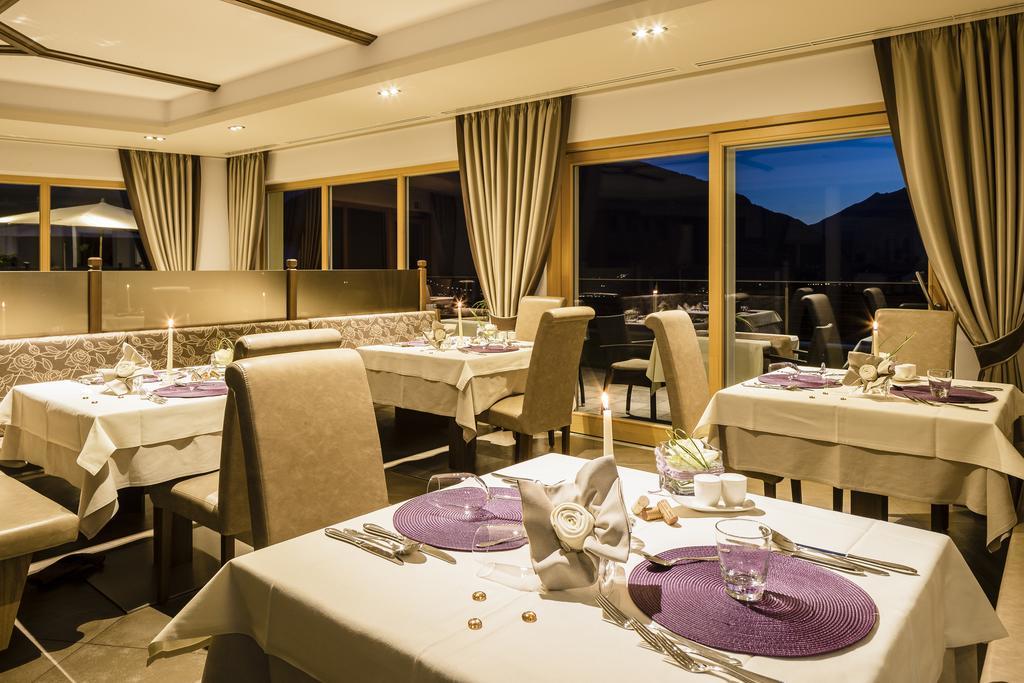 Astor Hotel Schenna Kültér fotó