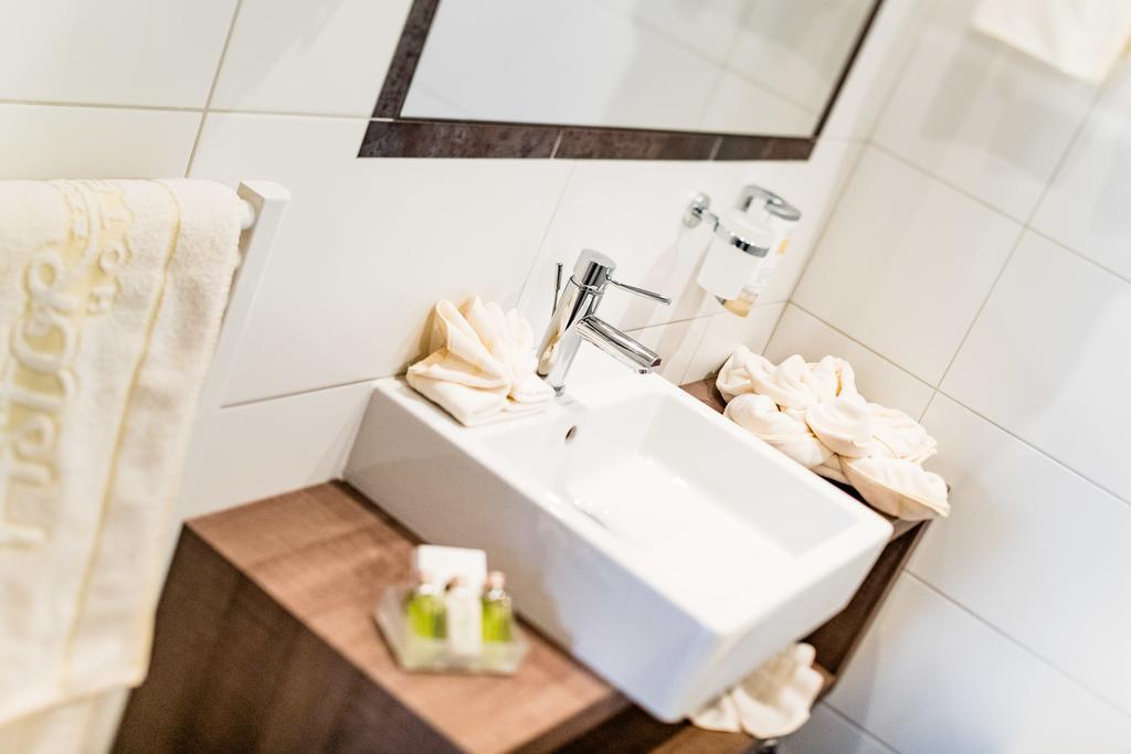 Astor Hotel Schenna Kültér fotó