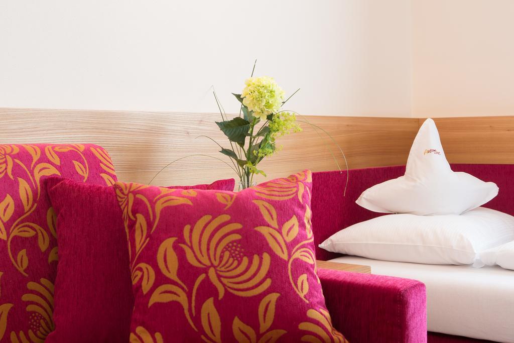 Astor Hotel Schenna Kültér fotó