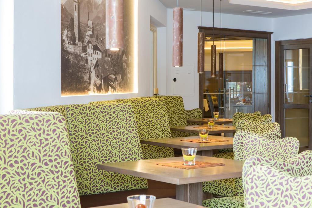 Astor Hotel Schenna Kültér fotó